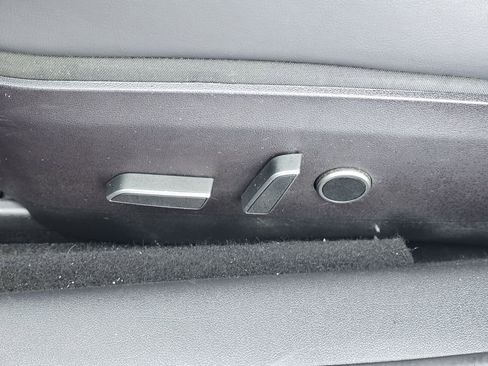 Used 2022 Tesla Model 3 Performance image 32