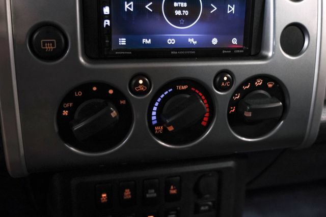 Used 2010 Toyota FJ Cruiser 4WD image 27