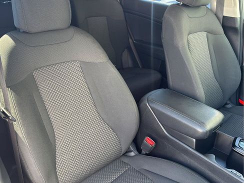 Used 2023 Kia Sportage LX AWD/4WD image 17