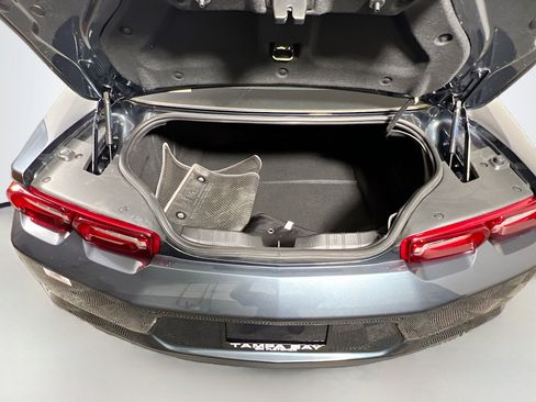 Used 2023 Chevrolet Camaro LT RWD image 34