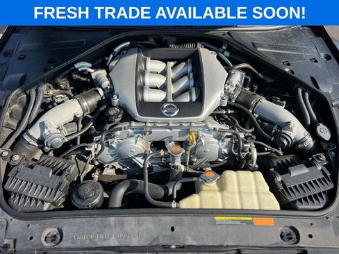 Used 2011 Nissan GT-R Premium image 31