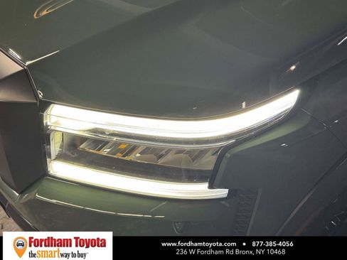 Used 2022 Nissan Frontier PRO-4X image 8