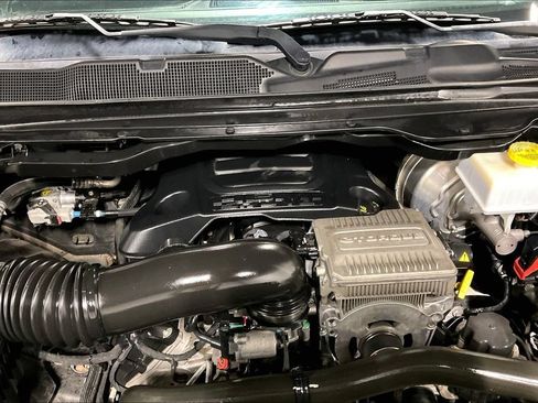 Used 2022 RAM 1500 Limited w/ Body Color Bumper Group AWD/4WD image 39