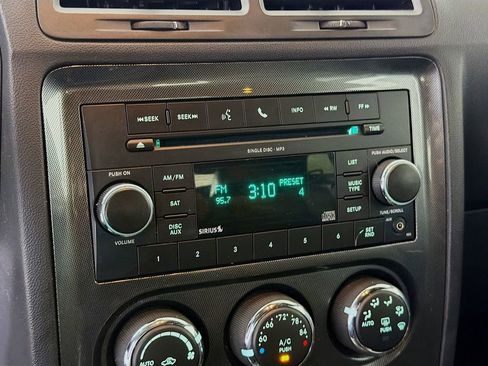 Used 2011 Dodge Challenger image 16