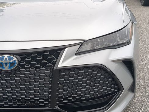 Used 2021 Toyota Avalon XSE image 18