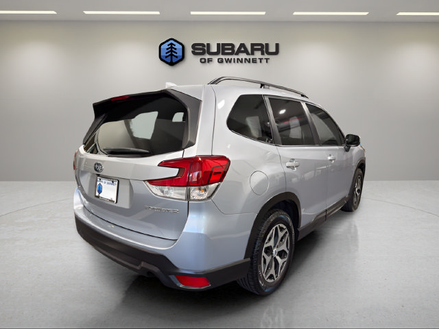 Used 2020 Subaru Forester Premium AWD/4WD image 5