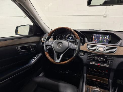 Used 2014 Mercedes-Benz E 350 4MATIC Sedan image 19