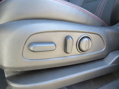 Certified 2024 Chevrolet Equinox RS image 19