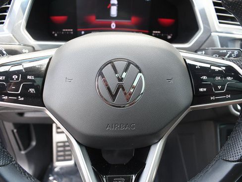 Used 2022 Volkswagen Tiguan SE R-Line AWD/4WD image 31