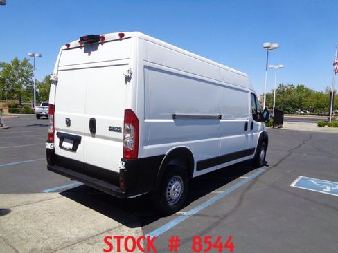 Used 2024 RAM ProMaster 2500 w/ Convenience Group FWD image 8