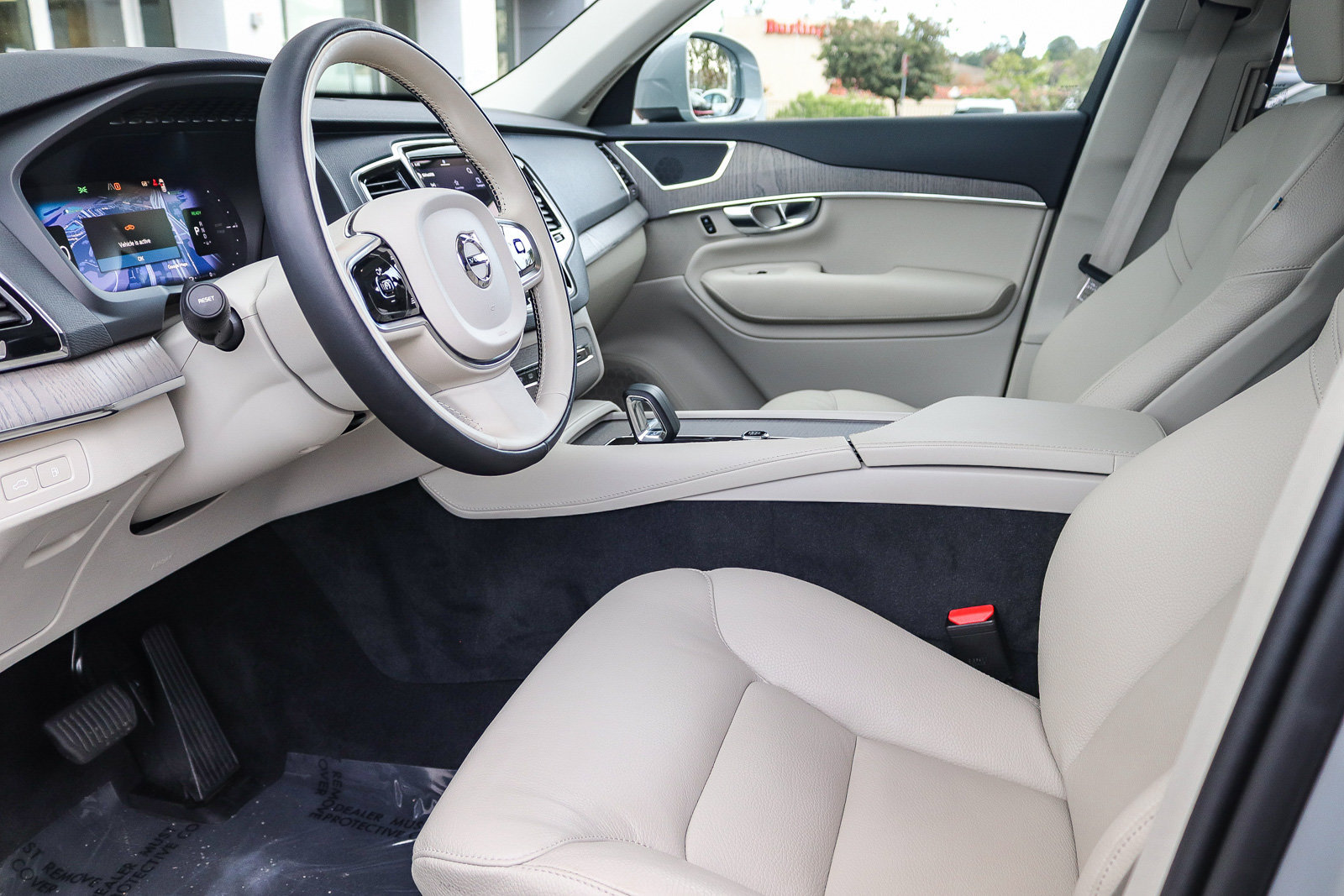 Used 2025 Volvo XC90 T8 Plus w/ Protection Package Premier AWD/4WD image 20
