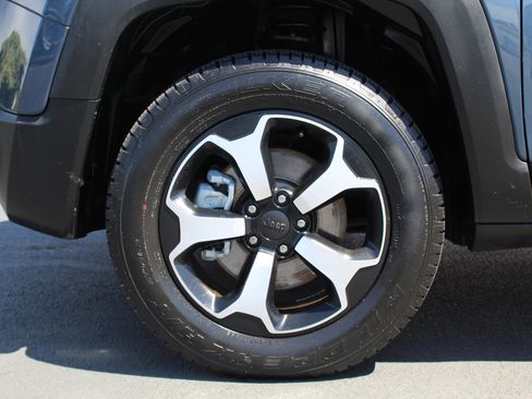 Used 2022 Jeep Renegade Trailhawk AWD/4WD image 13