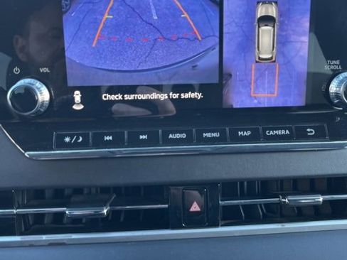 Used 2024 Mitsubishi Outlander SE image 11