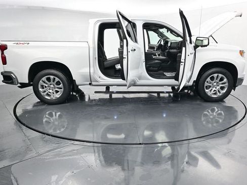 Used 2024 Chevrolet Silverado 1500 LTZ w/ LTZ Convenience Package II AWD/4WD image 41
