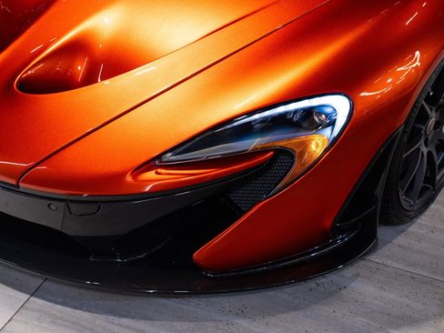 Used 2014 McLaren P1 RWD image 35