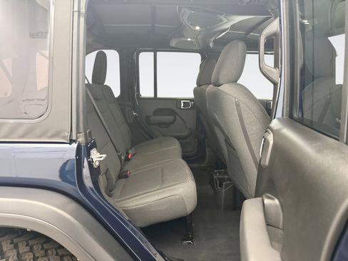 Used 2025 Jeep Wrangler Unlimited Sport image 17