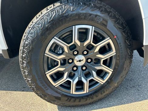 New 2026 Chevrolet Colorado Z71 w/ Z71 Convenience Package 2 AWD/4WD image 12
