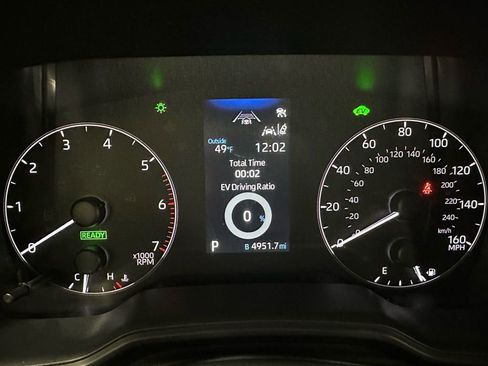 Used 2025 Toyota Corolla LE image 23