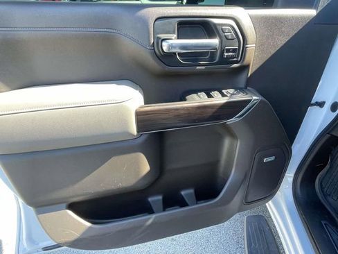 Used 2021 GMC Sierra 2500 SLT w/ SLT Premium Package image 16