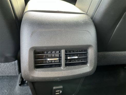 Used 2023 Chevrolet Equinox RS image 21