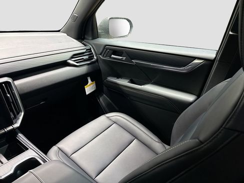 New 2026 GMC Acadia Elevation w/ Black Edition FWD image 23