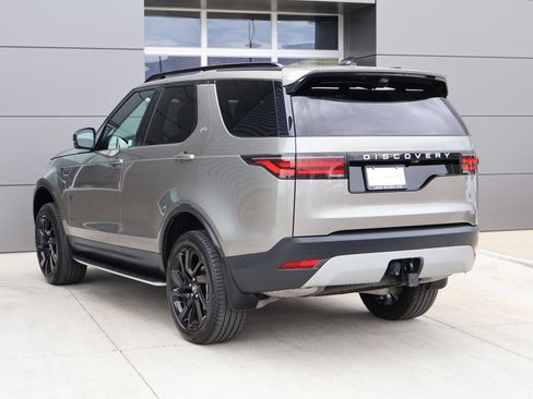 Certified 2025 Land Rover Discovery S AWD/4WD image 10