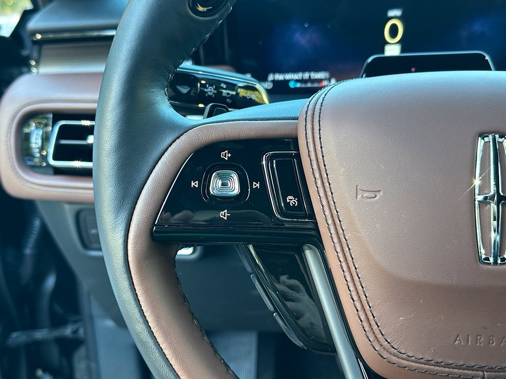 New 2026 Lincoln Aviator Reserve AWD/4WD image 9