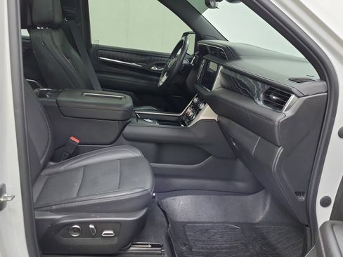 Used 2023 GMC Yukon Denali image 13