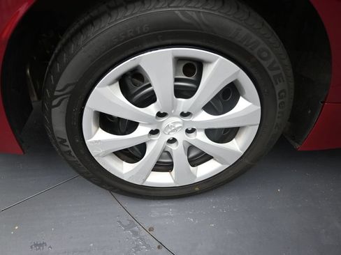 Used 2024 Toyota Corolla LE FWD image 37