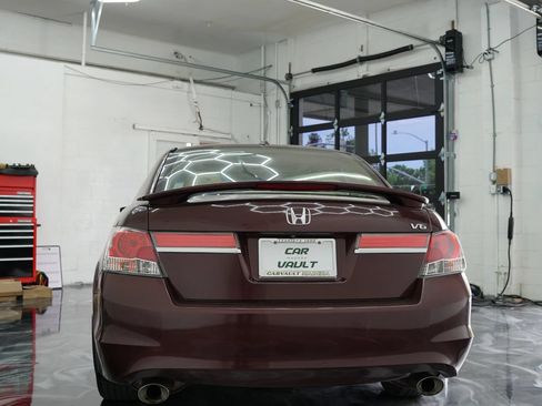Used 2011 Honda Accord EX-L image 6