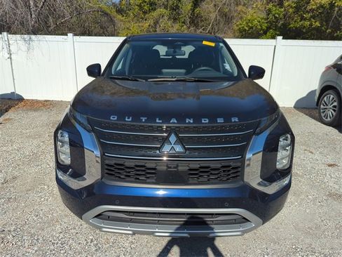 Used 2024 Mitsubishi Outlander SE image 5