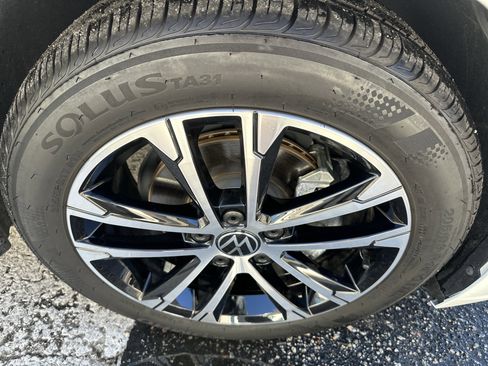 Used 2024 Volkswagen Jetta Sport image 6