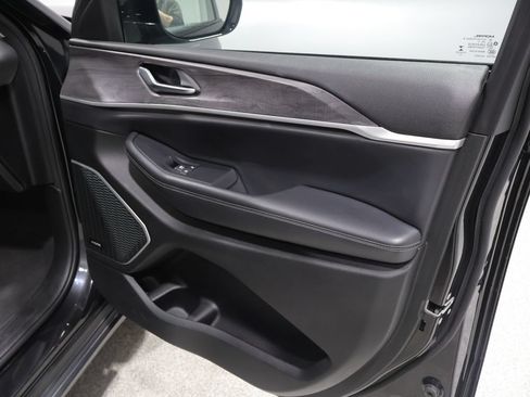 Used 2021 Jeep Grand Cherokee L Limited AWD/4WD image 25