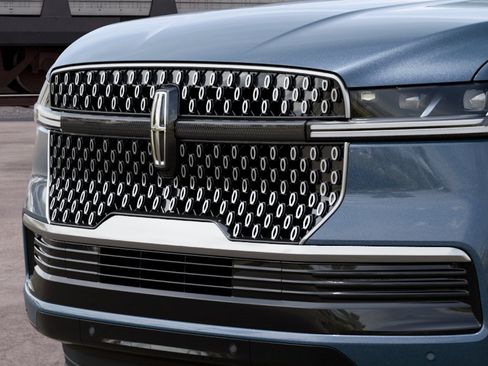 New 2027 Lincoln Navigator L Reserve AWD/4WD image 17