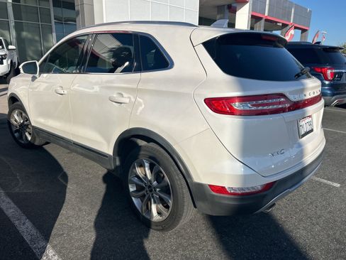 Used 2017 Lincoln MKC Select w/ Select Plus Package image 3