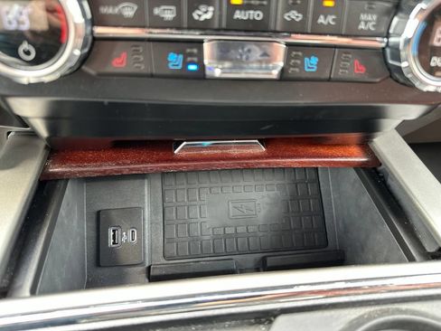 Used 2022 Ford F250 King Ranch w/ FX4 Off-Road Package AWD/4WD image 32