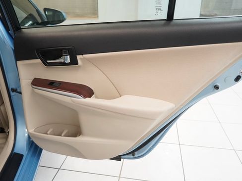 Used 2012 Toyota Camry XLE FWD image 29