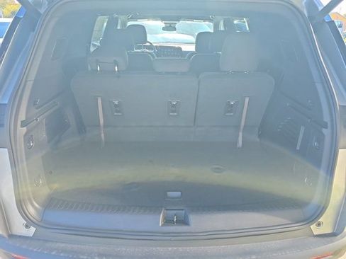 New 2025 Chevrolet Traverse LT image 14