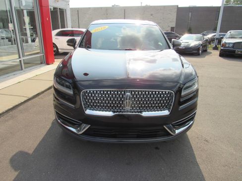Used 2019 Lincoln Nautilus Reserve w/ Interior Protection Package AWD/4WD image 3