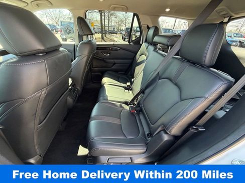 Used 2025 Honda Pilot EX-L image 16
