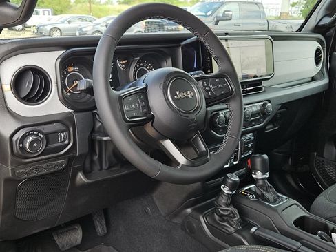New 2026 Jeep Wrangler Unlimited Sport AWD/4WD image 25