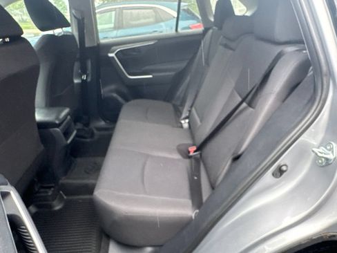 Used 2019 Toyota RAV4 LE w/ All Weather Liner Package AWD/4WD image 9