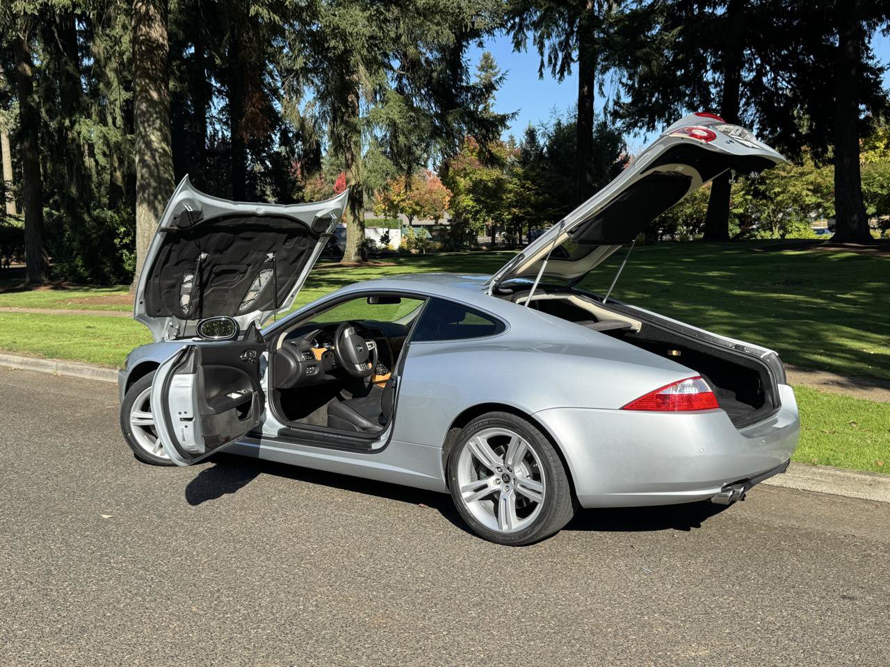 Used 2007 Jaguar XKR R RWD image 38