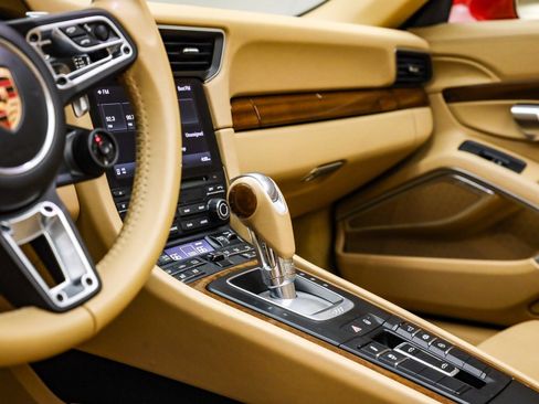 Used 2017 Porsche 911 Targa 4S image 15