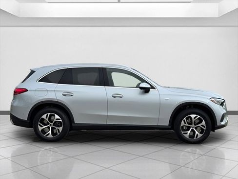 New 2025 Mercedes-Benz GLC 350e 4MATIC image 2