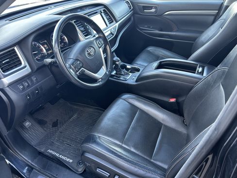 Used 2017 Toyota Highlander Limited AWD/4WD image 14