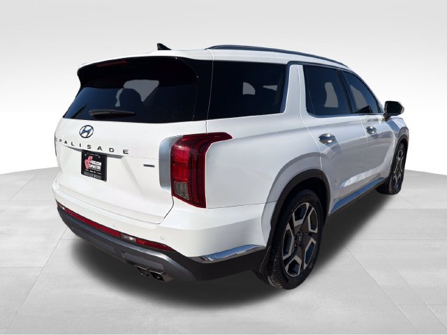 Used 2023 Hyundai Palisade Limited w/ Winter Package AWD/4WD image 7