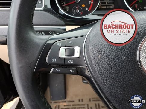 Used 2016 Volkswagen Jetta SEL w/ Lighting Package image 22