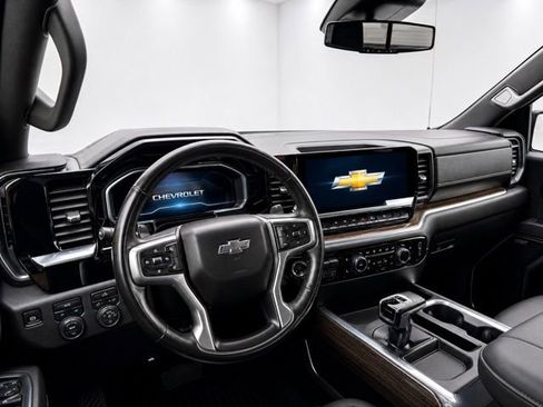 Used 2025 Chevrolet Silverado 1500 RST w/ Convenience Package II AWD/4WD image 20