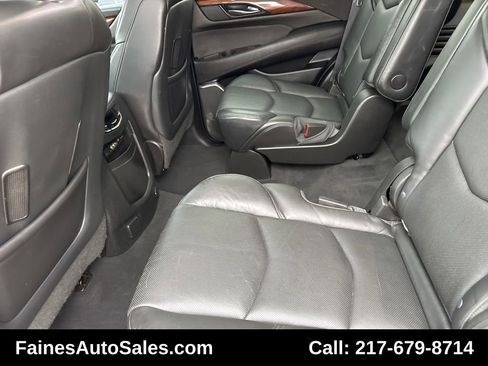 Used 2015 Cadillac Escalade Premium image 39